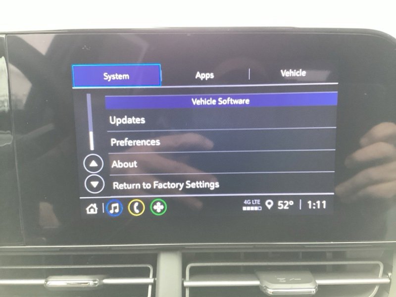 New 2026 Chevrolet Trax RS w/ Sunroof Package image 40