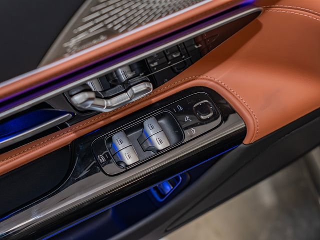 Certified 2022 Mercedes-Benz SL 63 AMG 4MATIC image 16