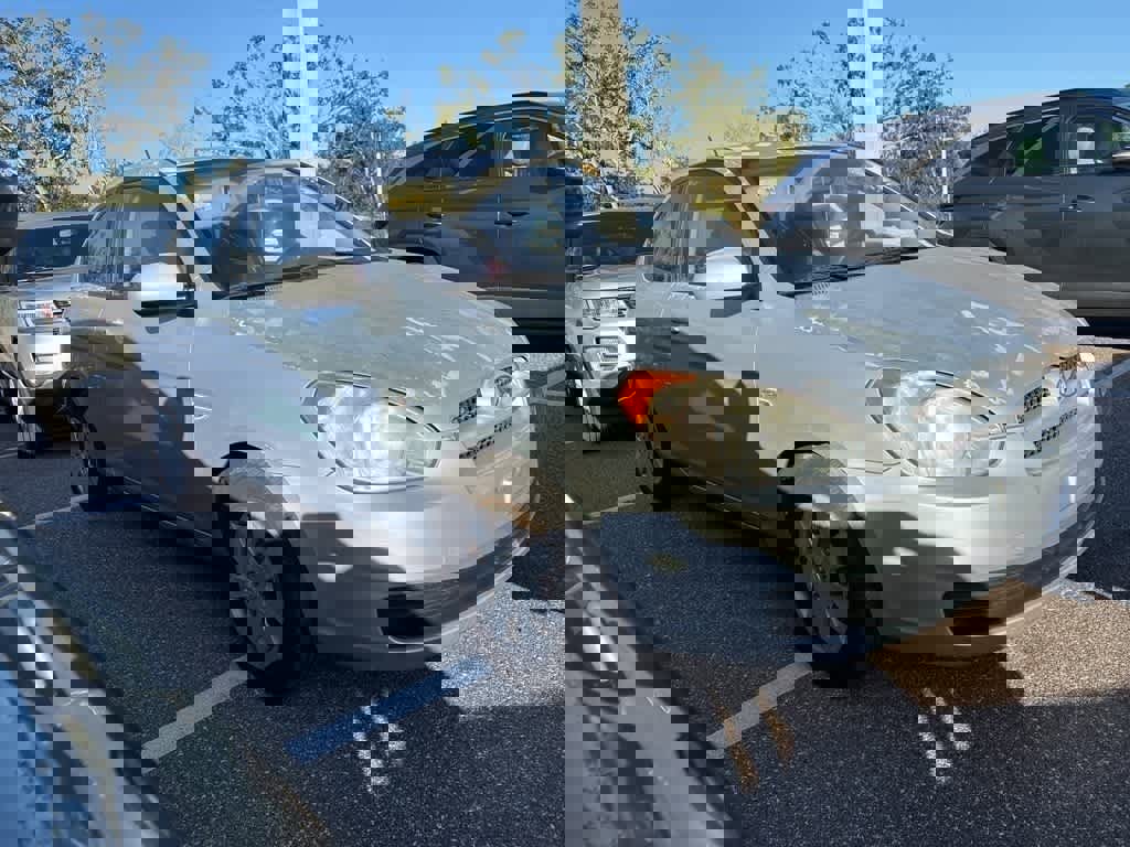 Used 2010 Hyundai Accent GS w/ Premium Pkg 3 image 4