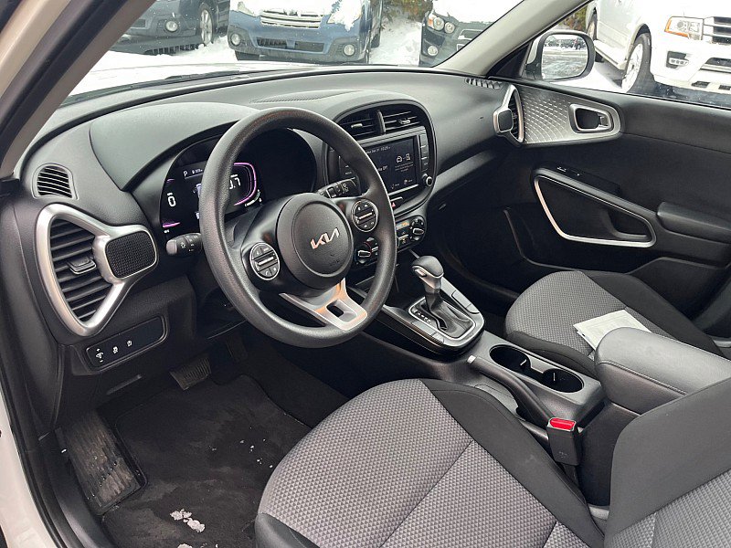 Used 2024 Kia Soul LX w/ Option Group 015 image 10
