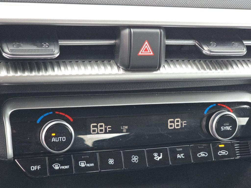 Used 2023 Kia K5 LXS image 29