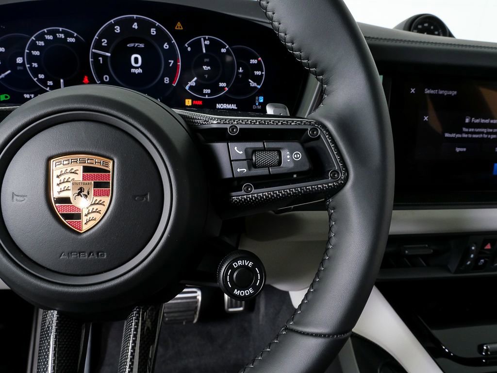 New 2026 Porsche Cayenne GTS image 11