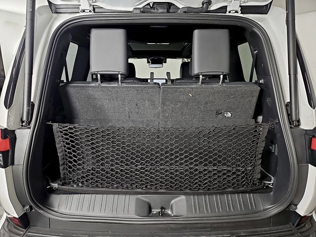 Used 2024 Lexus GX 550 w/ Accessory Package (Z1) AWD/4WD image 34