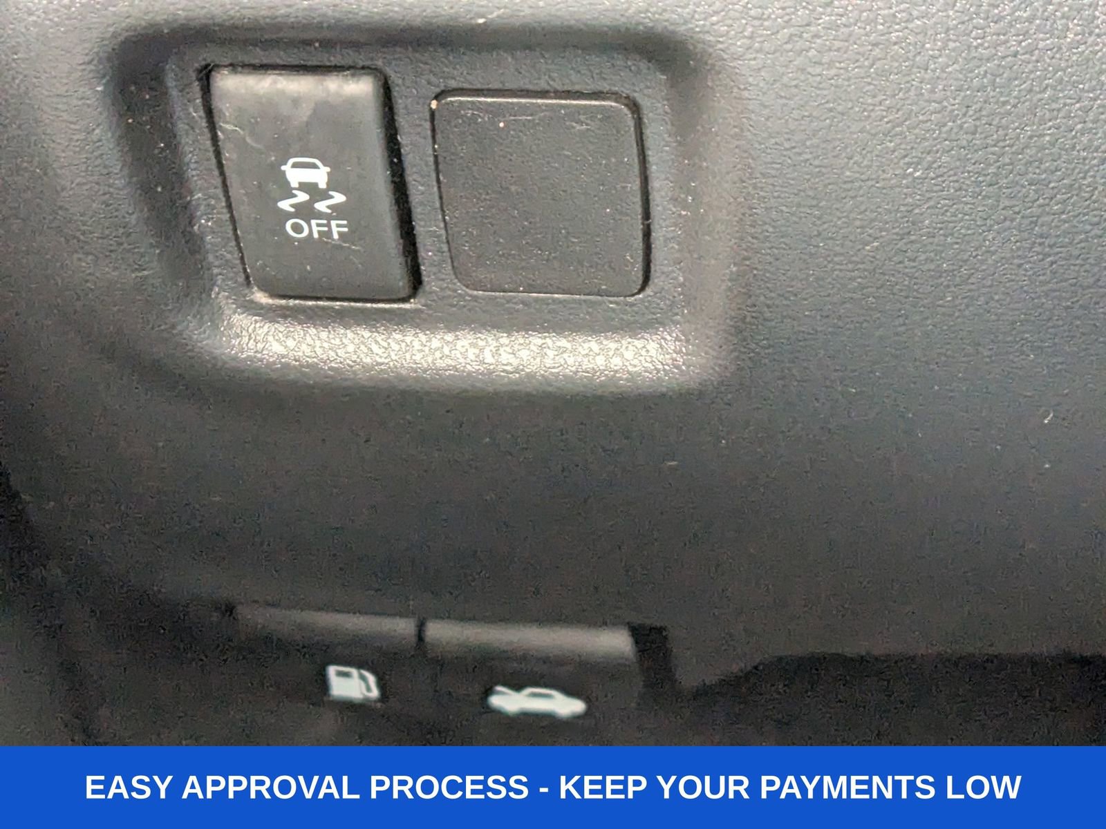 Used 2017 Nissan Versa SV w/ SV Special Edition Package image 45