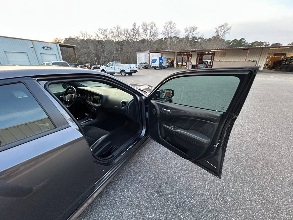 Used 2023 Dodge Charger R/T w/ Plus Group image 23
