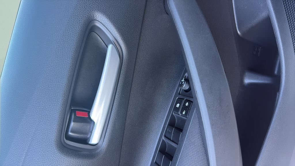 Used 2020 Toyota Corolla LE FWD image 18