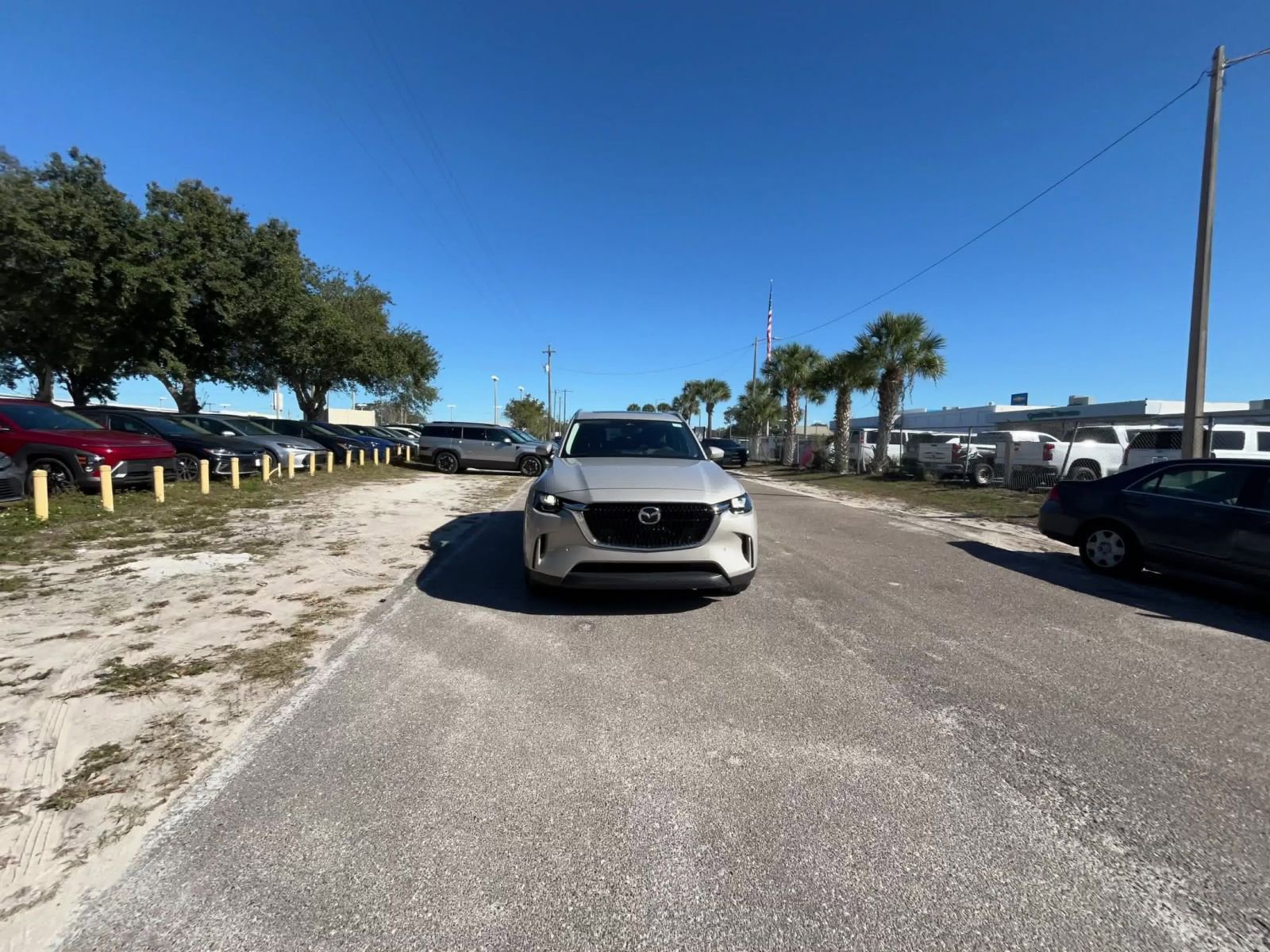 Used 2025 MAZDA CX-90 3.3 Turbo w/ Preferred Package AWD/4WD image 16