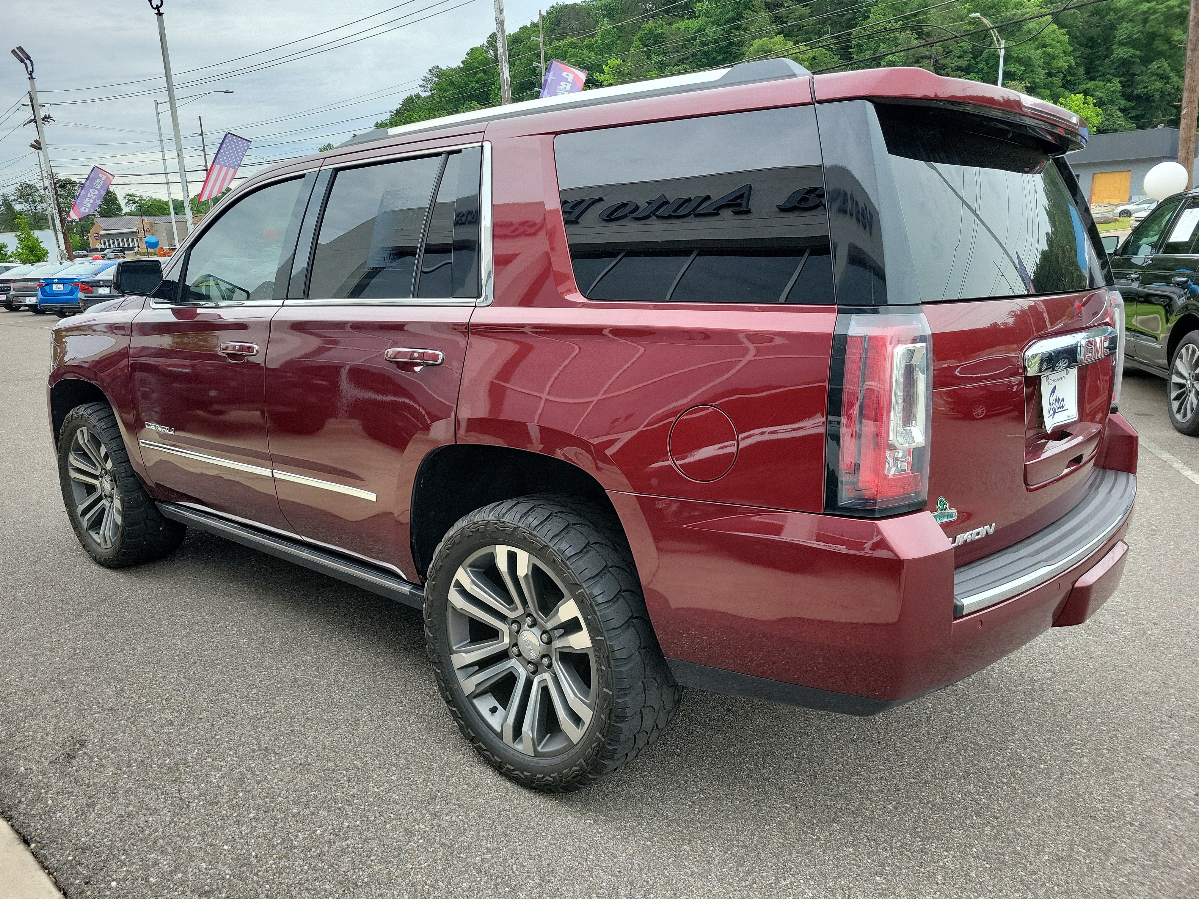 Used 2019 GMC Yukon Denali w/ Denali Ultimate Package AWD/4WD image 7