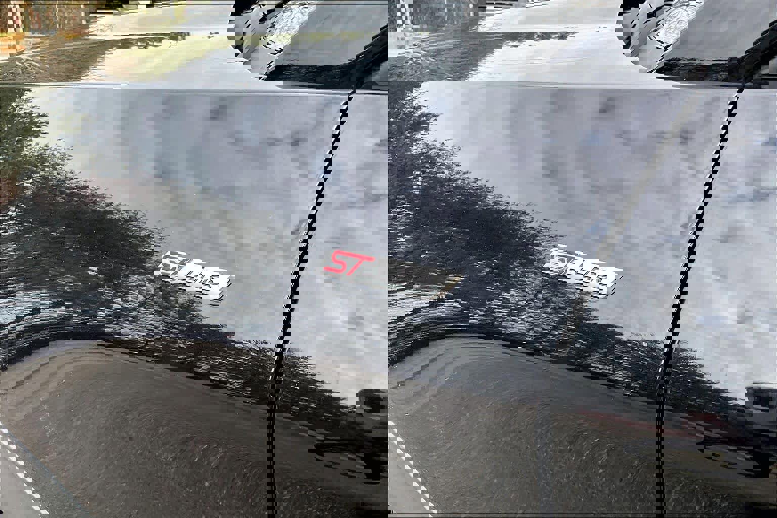 Certified 2025 Ford Explorer ST-Line w/ ST-Line Street Pack image 10