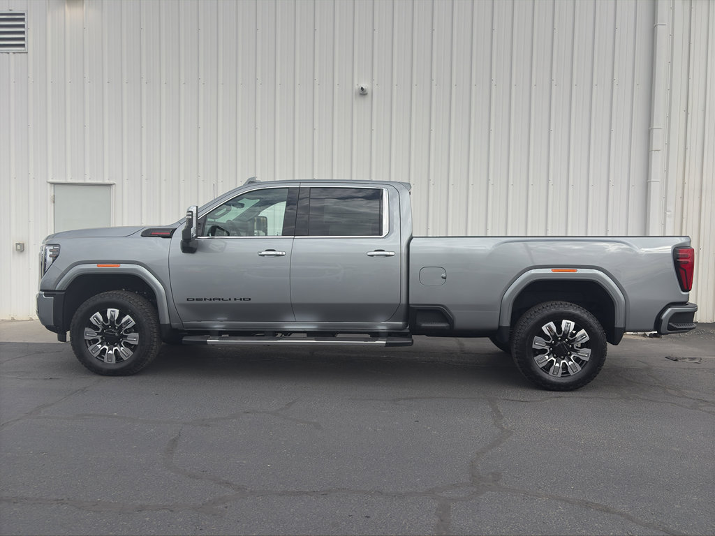 New 2026 GMC Sierra 2500 Denali w/ Denali Reserve Package image 2