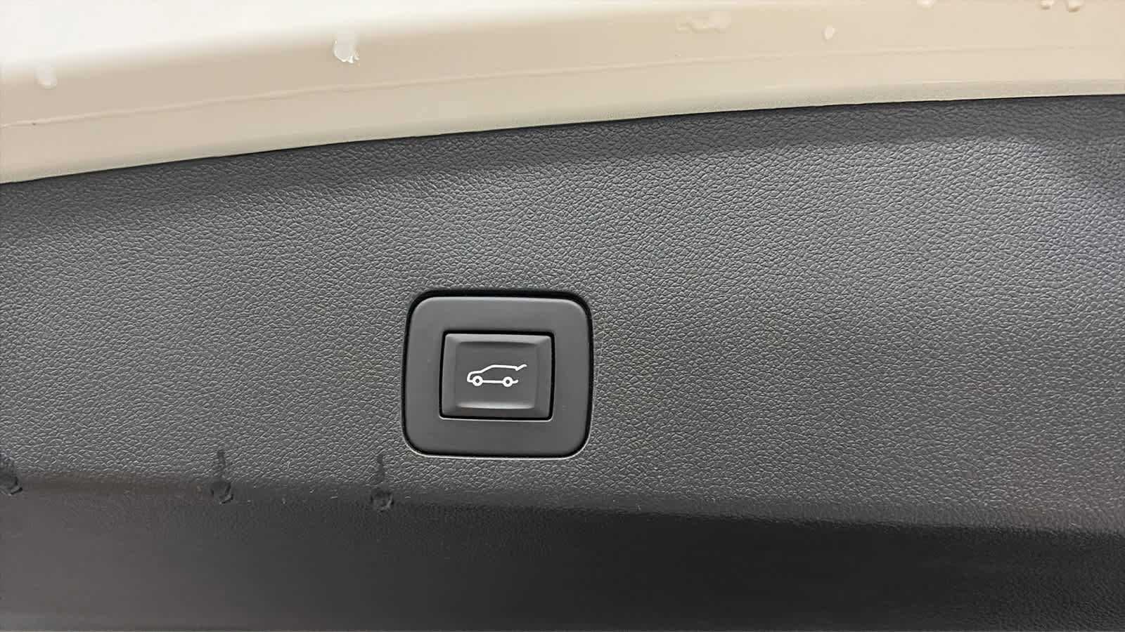 Certified 2024 Buick Encore GX Avenir w/ Avenir Technology Package image 29