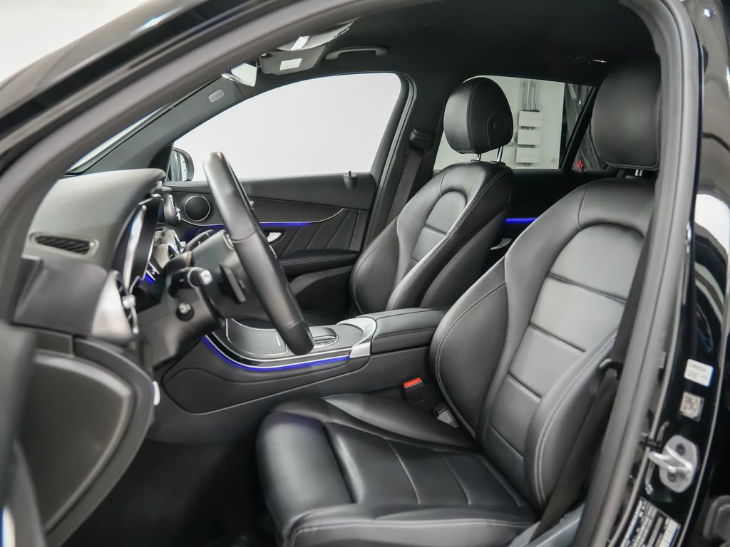 Used 2022 Mercedes-Benz GLC 300 4MATIC image 5