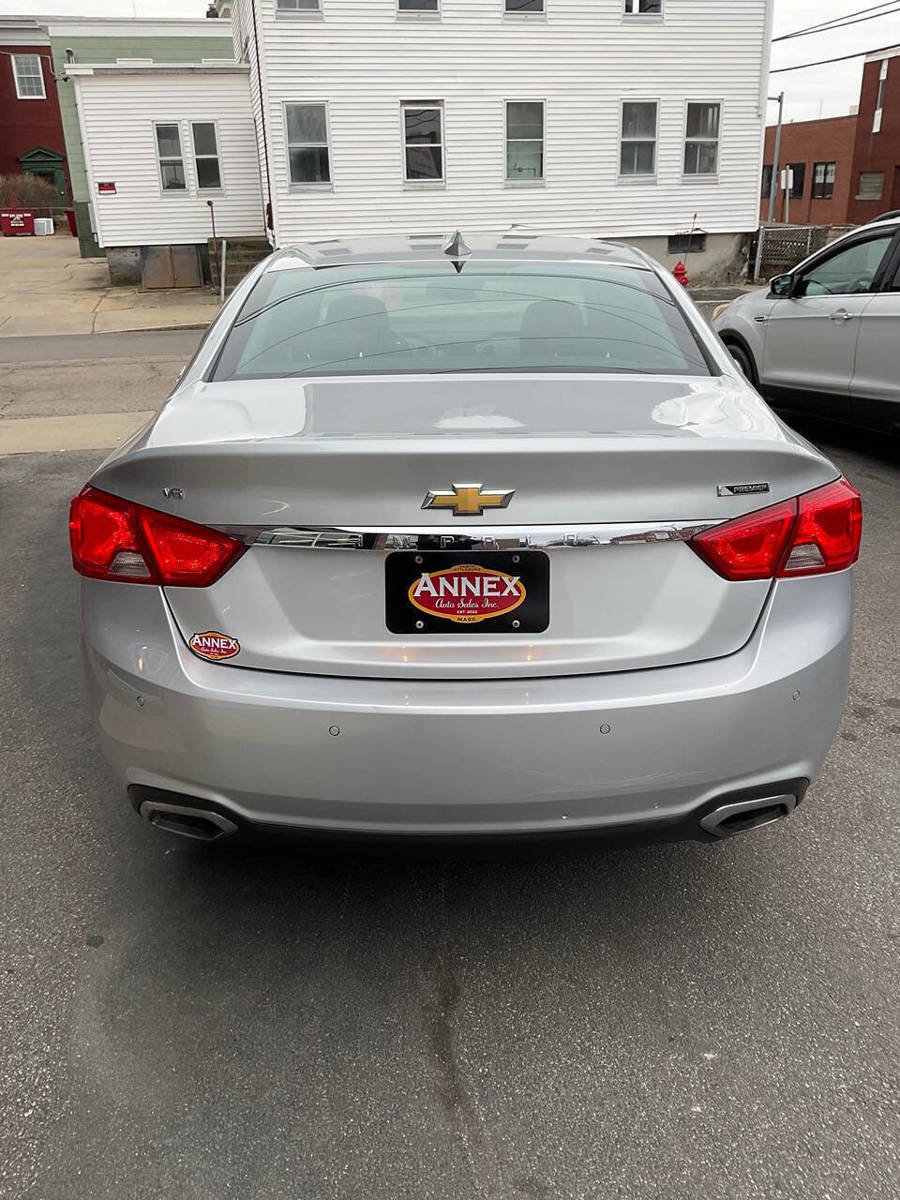 Used 2017 Chevrolet Impala Premier w/ Enhanced Convenience Package image 4