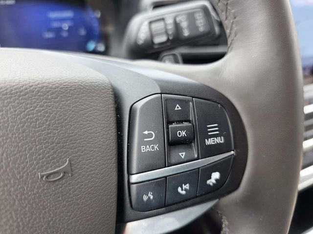 Used 2020 Ford Explorer Platinum w/ Premium Technology Package image 13