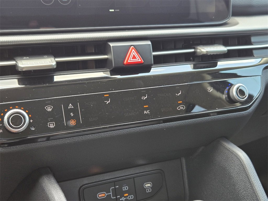 New 2026 Kia Sportage LX w/ LX Convenience Package image 13