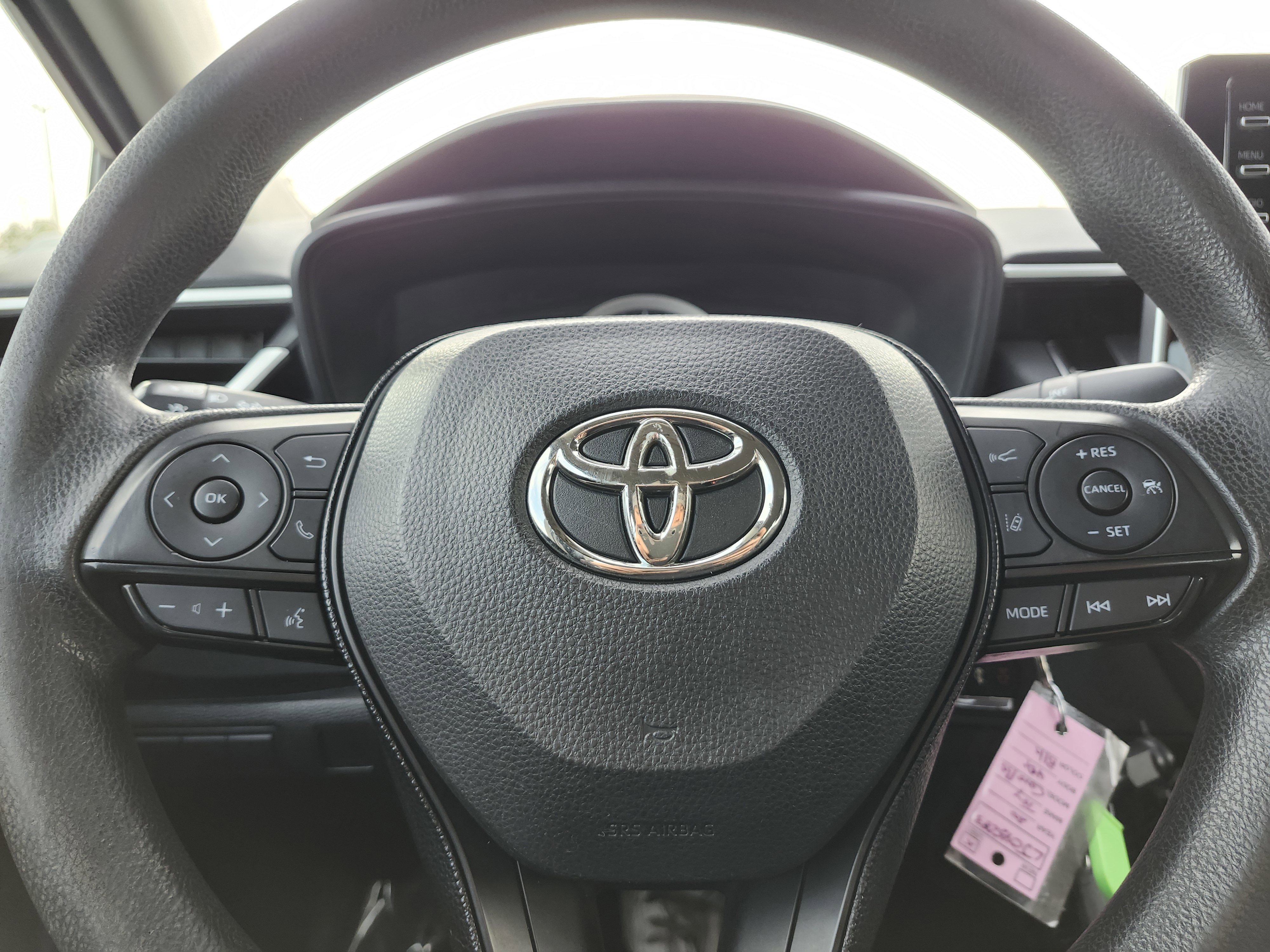 Used 2020 Toyota Corolla LE FWD image 23