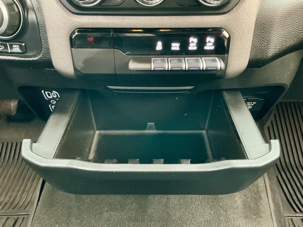 Used 2021 RAM 1500 Big Horn w/ Built-to-serve Edition image 33