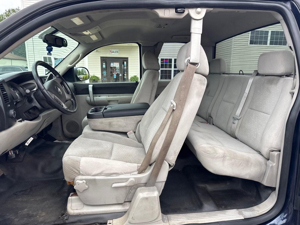 Used 2007 Chevrolet Silverado 2500 LT RWD image 11