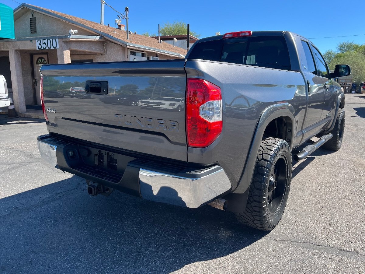 Used 2014 Toyota Tundra SR5 w/ SR5 Upgrade Package AWD/4WD image 5