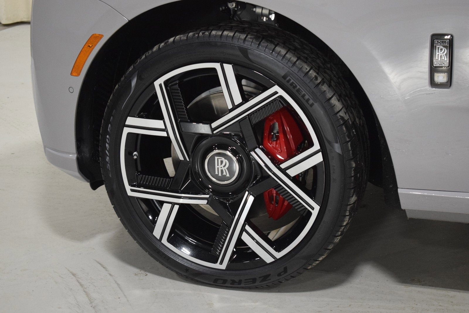 New 2026 Rolls-Royce Cullinan Black Badge image 15