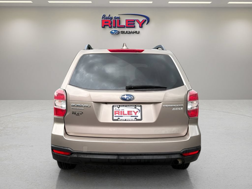 Used 2016 Subaru Forester 2.5i Premium AWD/4WD image 4