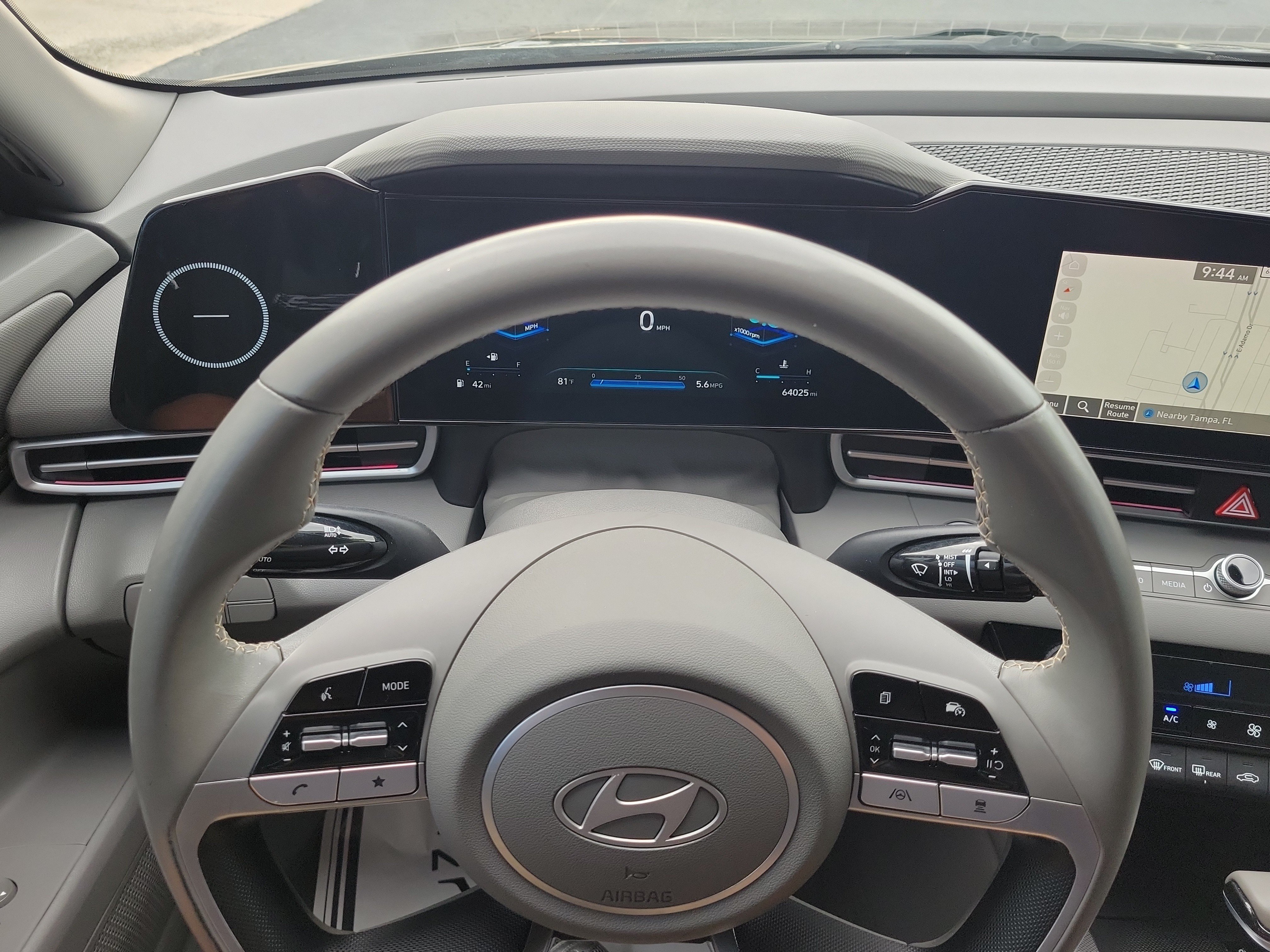 Used 2024 Hyundai Elantra SEL w/ Convenience Package FWD image 19