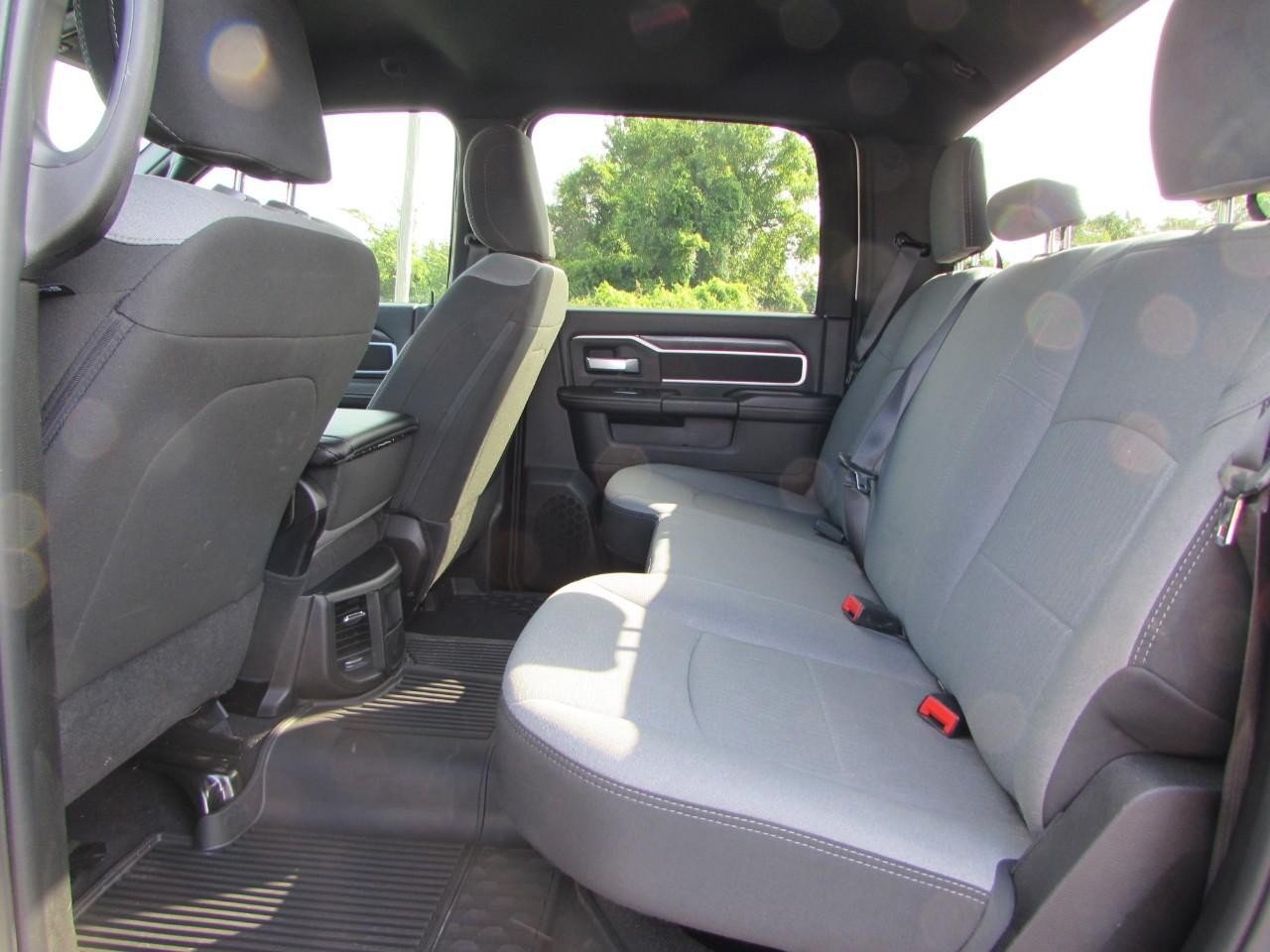 Used 2024 RAM 3500 Big Horn AWD/4WD image 15