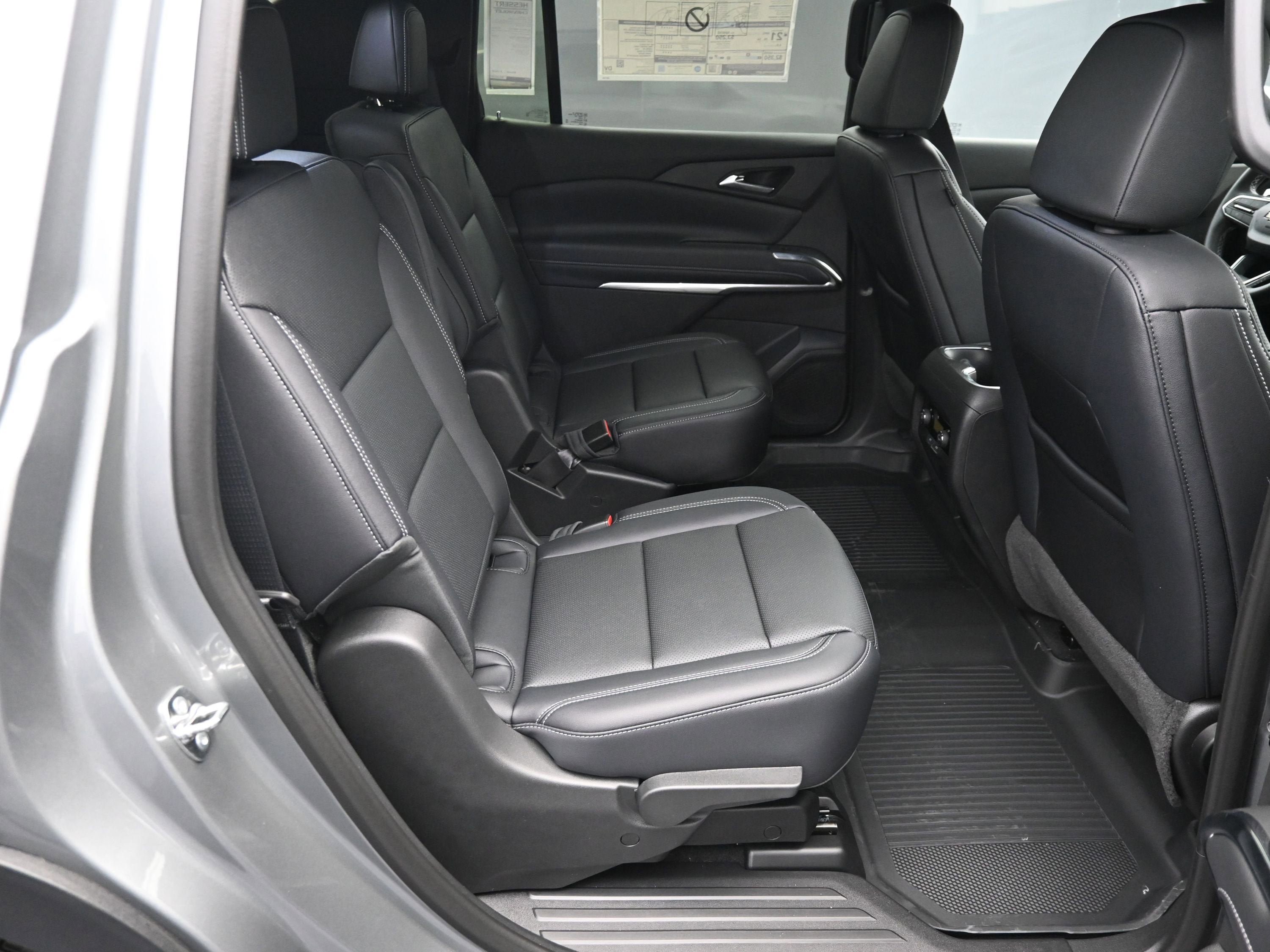 New 2026 Chevrolet Traverse LT w/ Driver Confidence Package AWD/4WD image 28