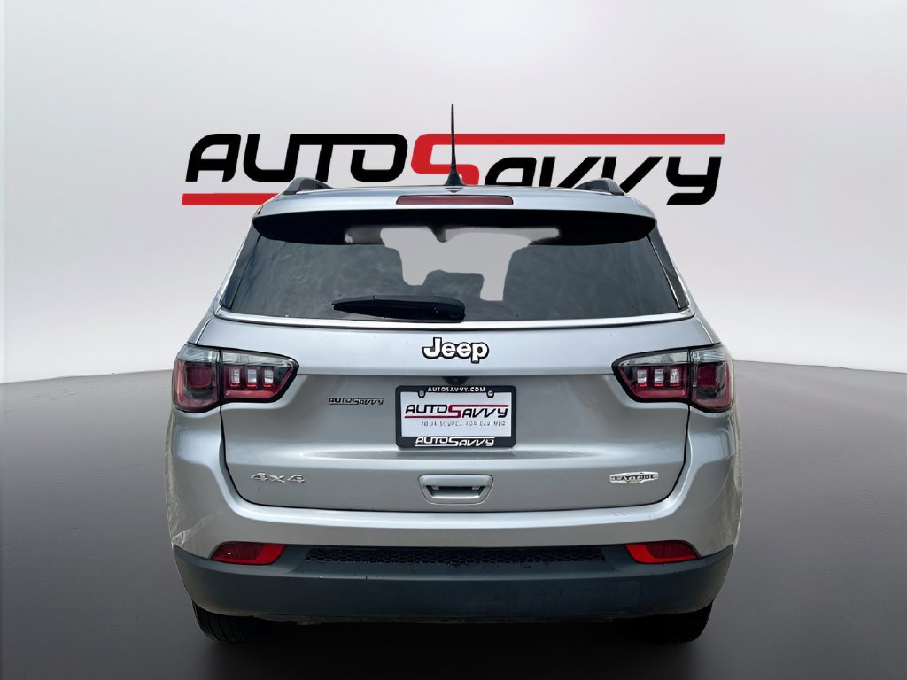 Used 2023 Jeep Compass Latitude w/ Convenience Group AWD/4WD image 6