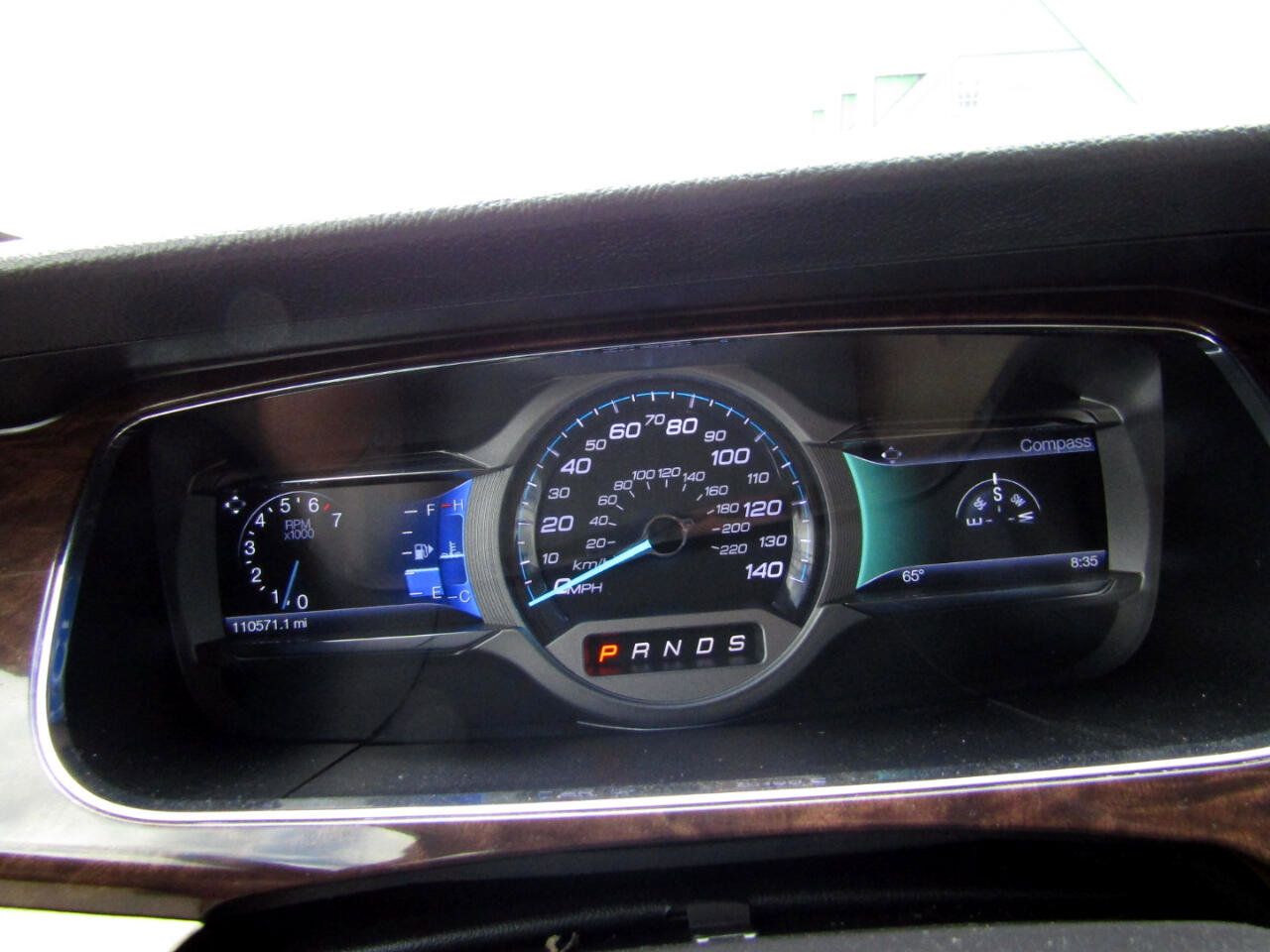 Used 2017 Ford Taurus Limited image 15