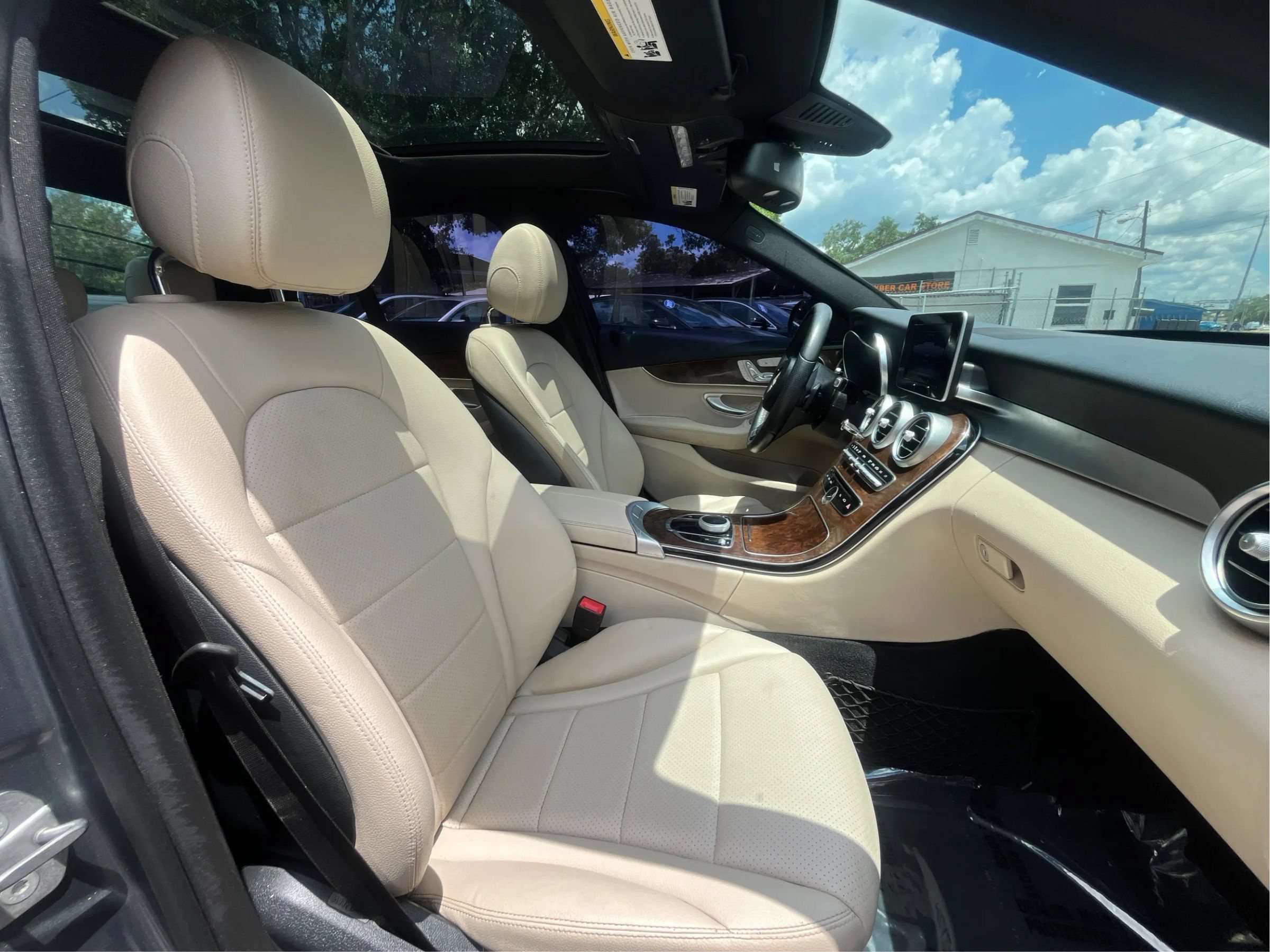 Used 2018 Mercedes-Benz C 300 Sedan image 23
