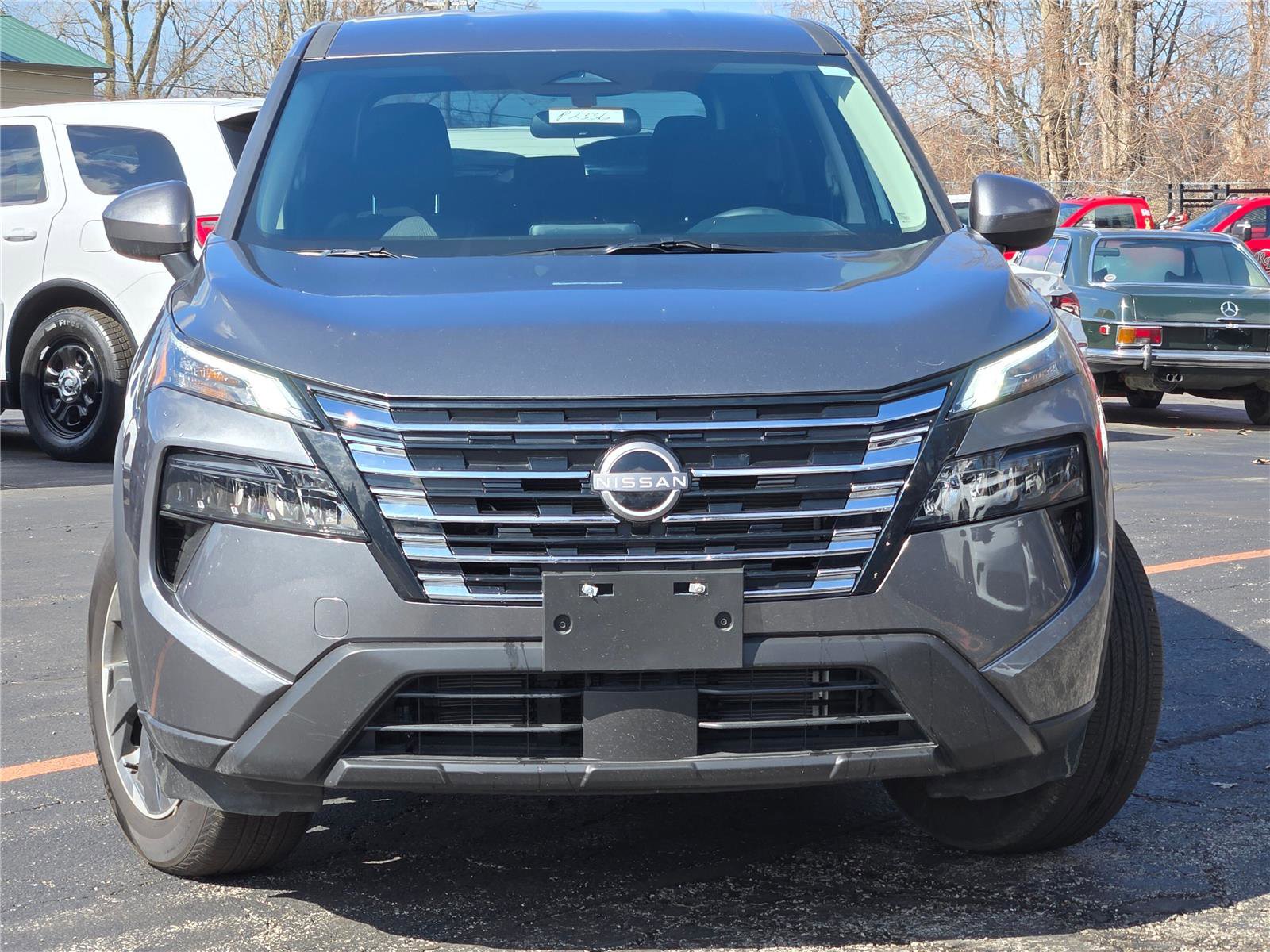 Used 2026 Nissan Rogue SV image 3