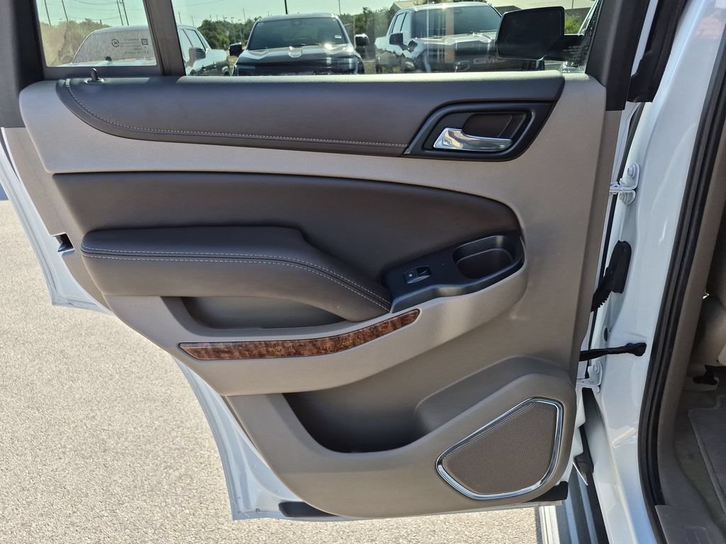 Used 2017 Chevrolet Tahoe Premier AWD/4WD image 35