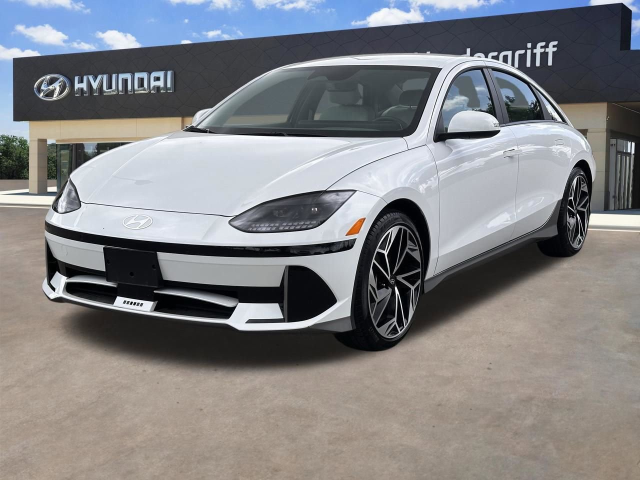 Used 2025 Hyundai Ioniq 6 SEL RWD image 4