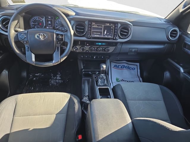 Used 2021 Toyota Tacoma TRD Sport w/ Technology Package image 10