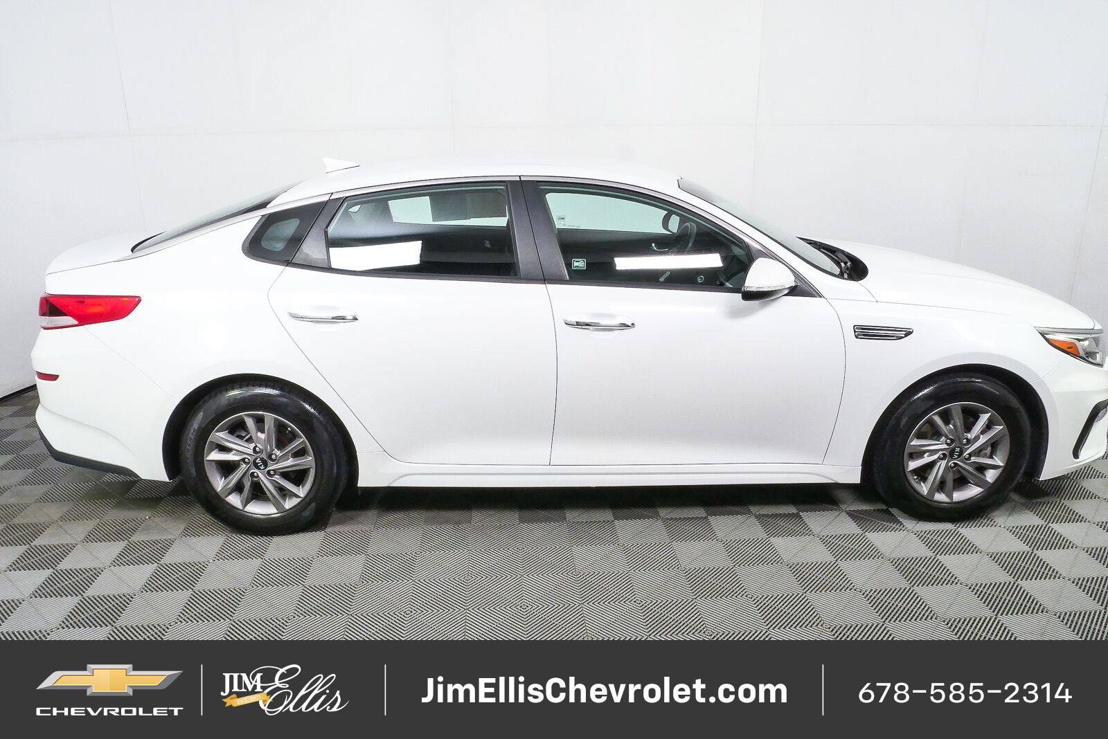 Used 2020 Kia Optima LX FWD image 2