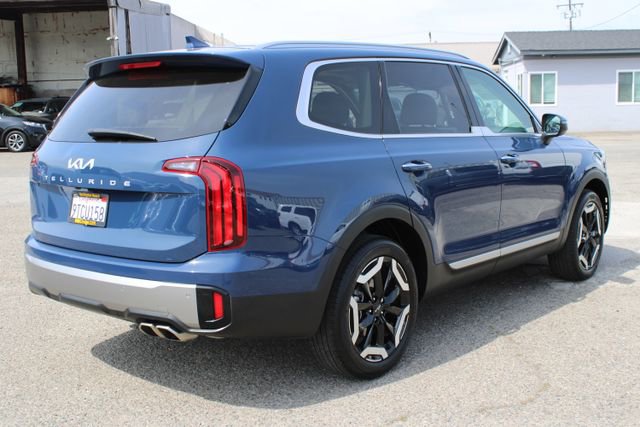 Used 2025 Kia Telluride S FWD image 4
