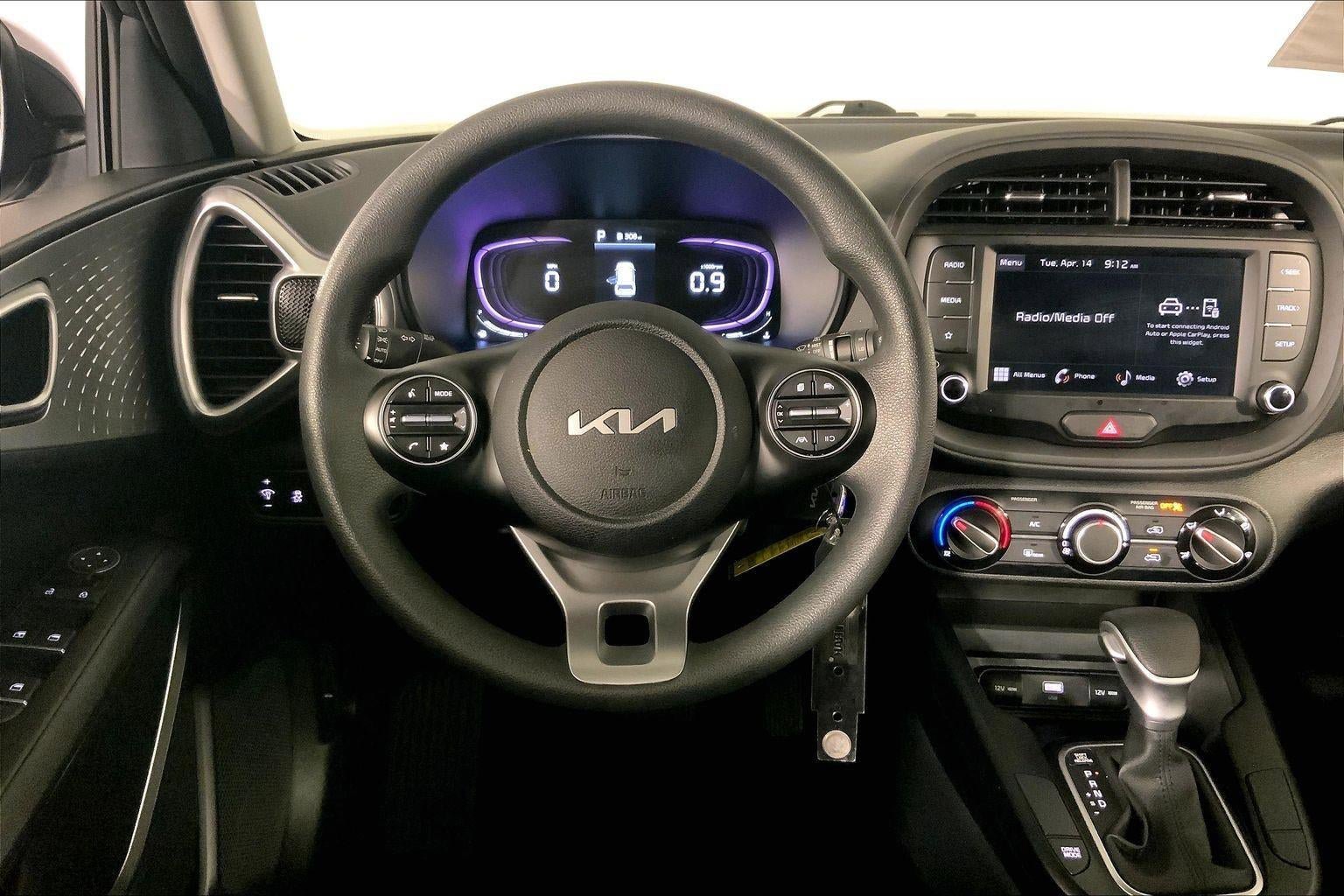 Certified 2025 Kia Soul LX FWD image 5