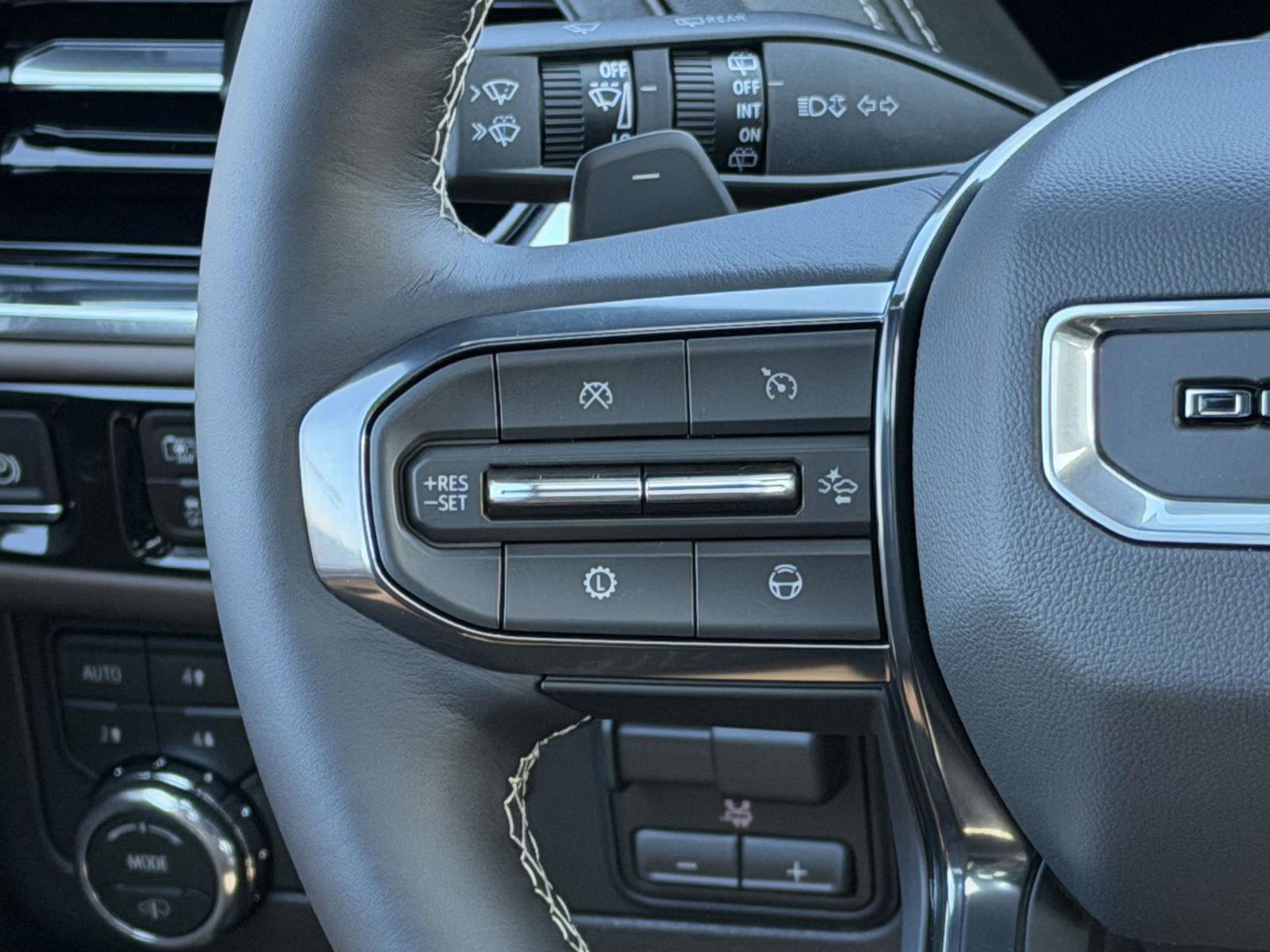 New 2026 GMC Yukon Denali Ultimate AWD/4WD image 18