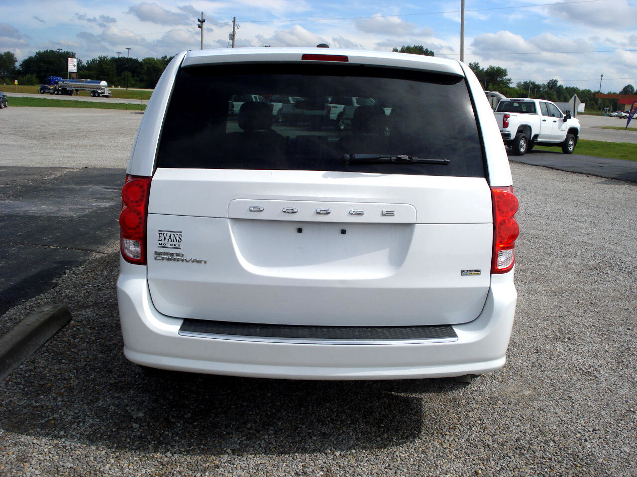 Used 2016 Dodge Grand Caravan SE image 7