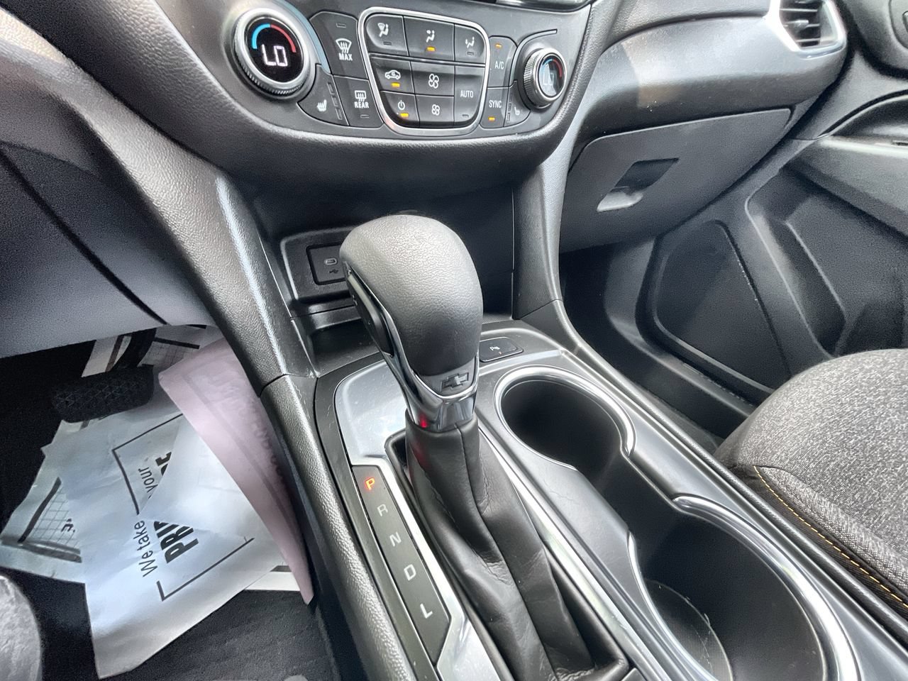 Used 2023 Chevrolet Equinox LT FWD image 16