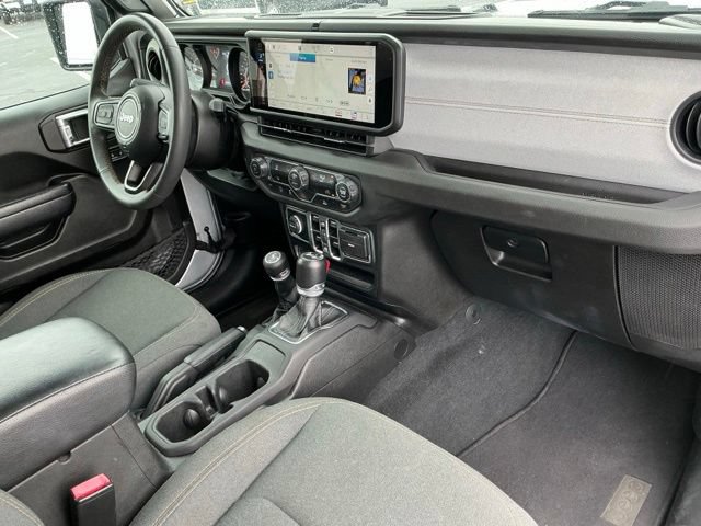 Used 2024 Jeep Wrangler Unlimited Sport AWD/4WD image 25