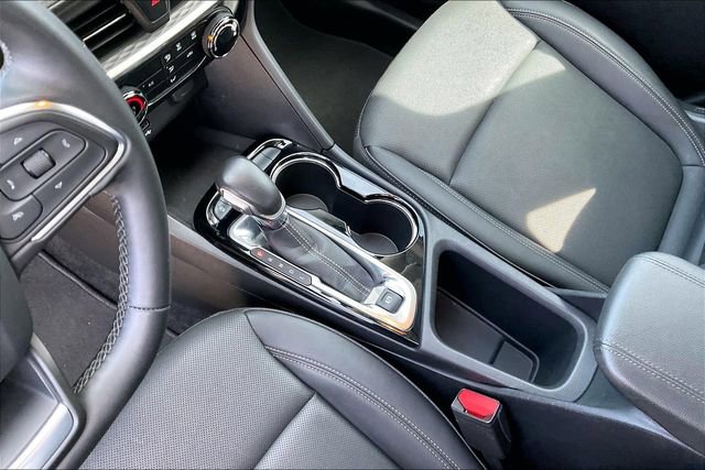 Used 2024 Buick Encore GX Sport Touring image 13