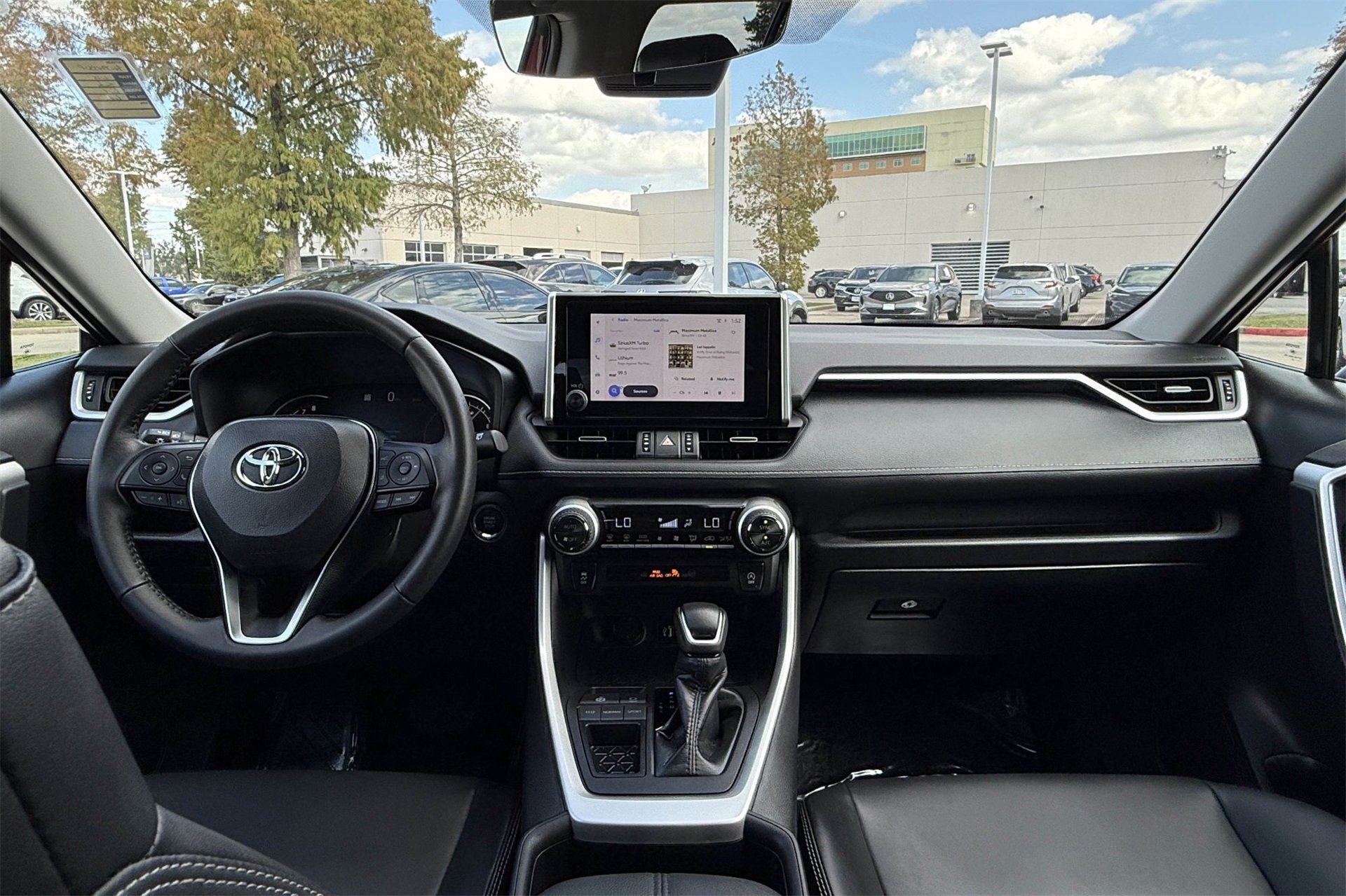 Used 2025 Toyota RAV4 XLE Premium image 10