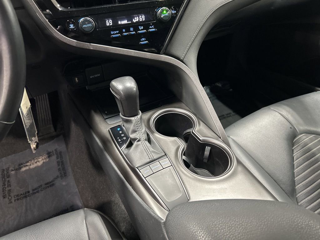Used 2024 Toyota Camry SE image 29