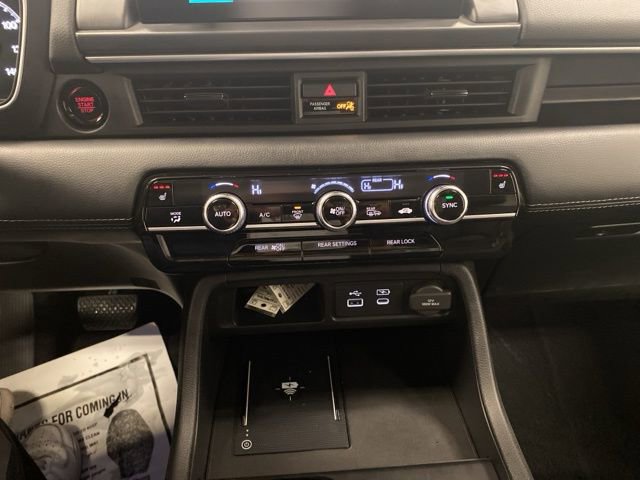 Certified 2025 Honda Pilot Touring image 13