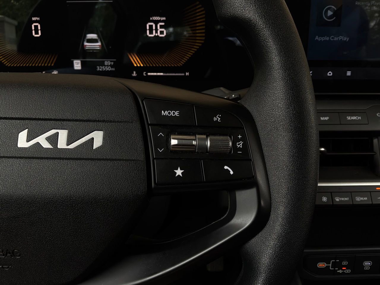 Used 2025 Kia K4 FWD image 36