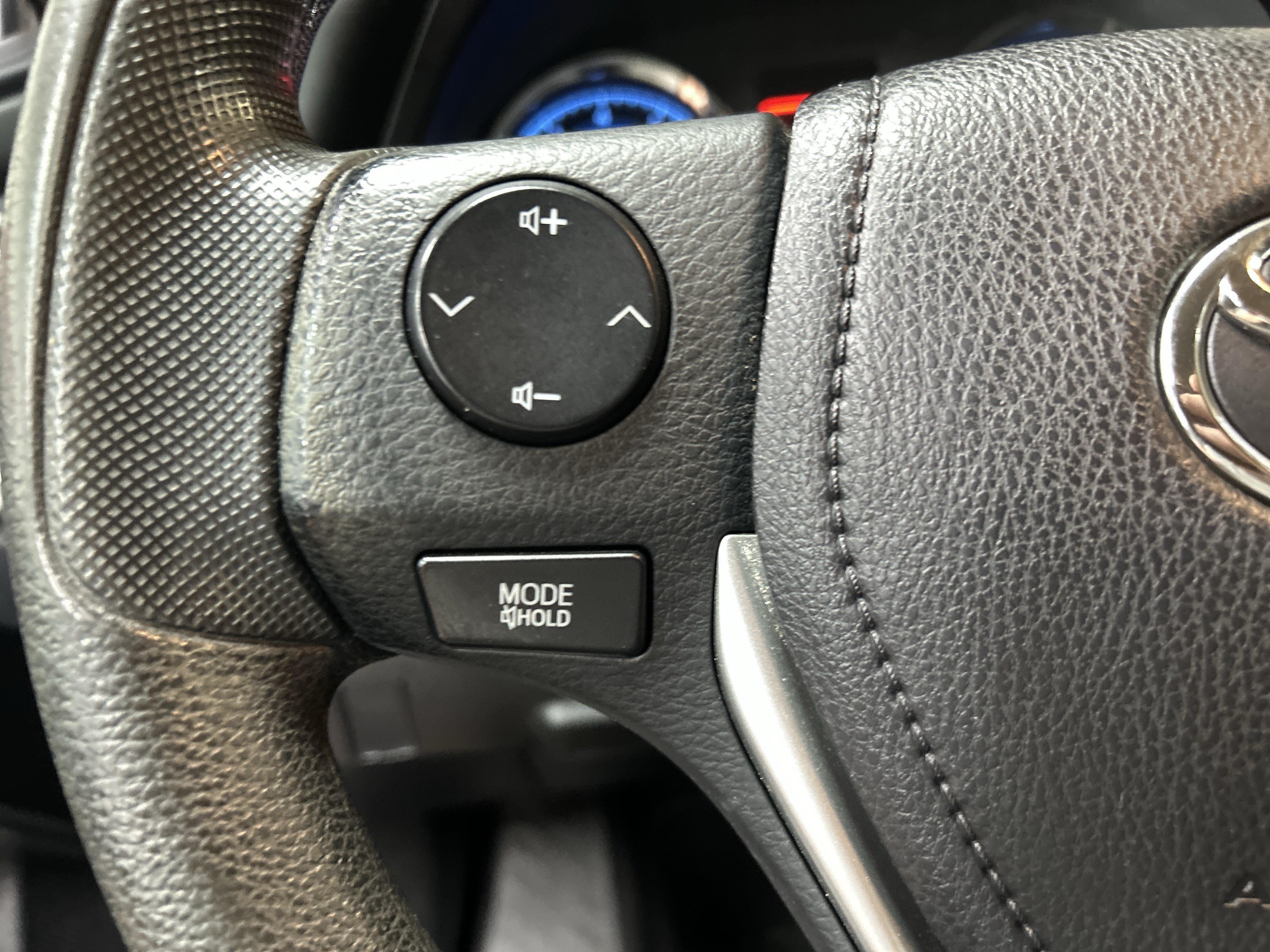 Used 2017 Toyota Corolla LE FWD image 19