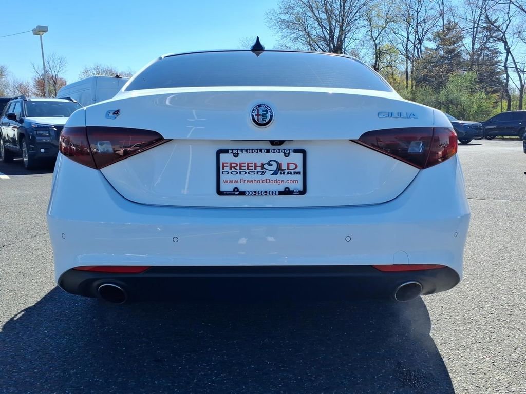 Used 2018 Alfa Romeo Giulia Ti w/ TI Performance Package image 21