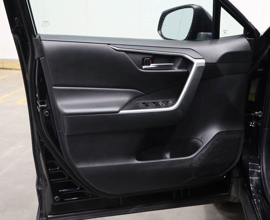 Used 2024 Toyota RAV4 XLE Premium image 18